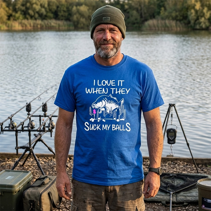 "I love it when they suck my balls" horgász póló